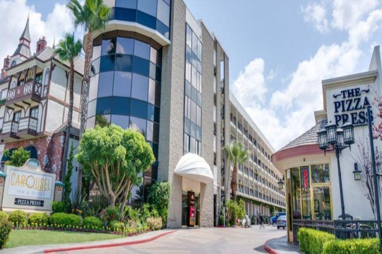 Carousel Inn And Suites อนาไฮม์ ภายนอก รูปภาพ