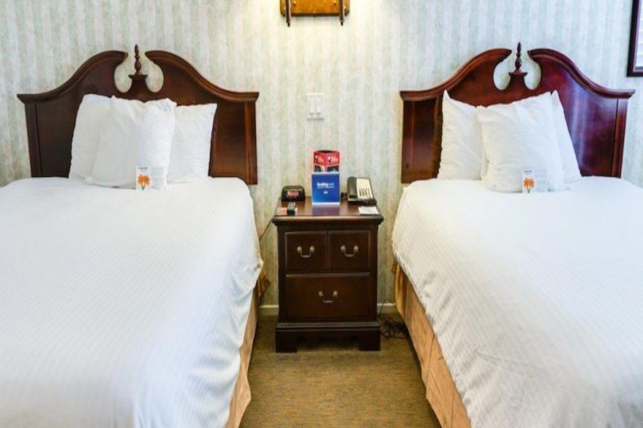 Carousel Inn And Suites อนาไฮม์ ภายนอก รูปภาพ