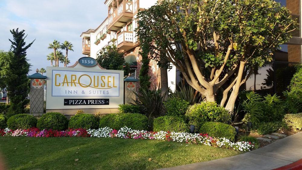 Carousel Inn And Suites อนาไฮม์ ภายนอก รูปภาพ