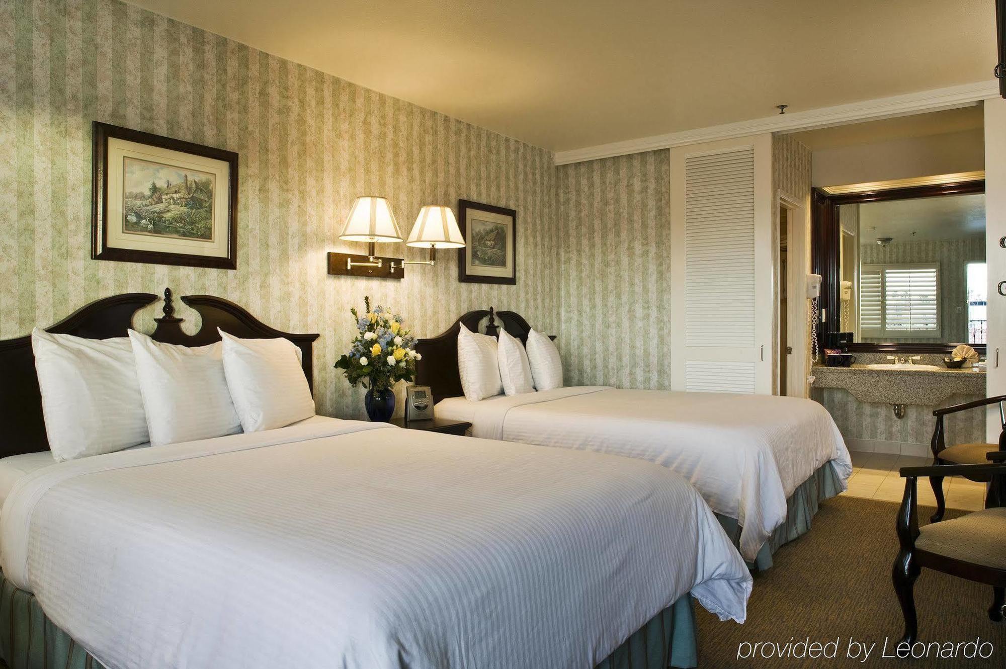 Carousel Inn And Suites อนาไฮม์ ห้อง รูปภาพ