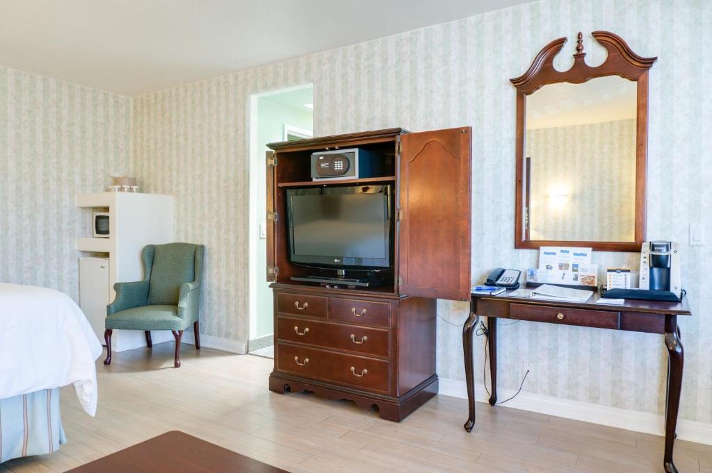 Carousel Inn And Suites อนาไฮม์ ภายนอก รูปภาพ